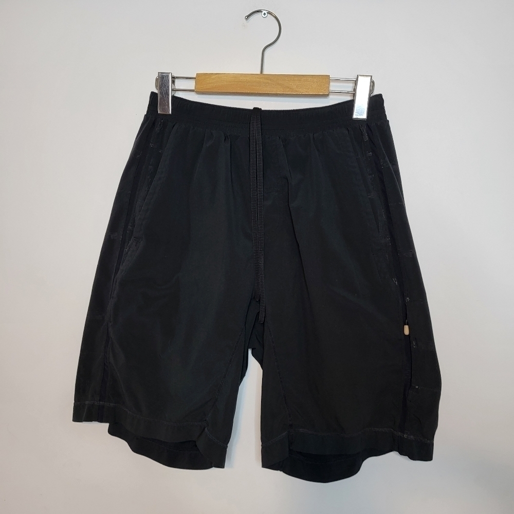 Lululemon Athletica Men Black Shorts Size M